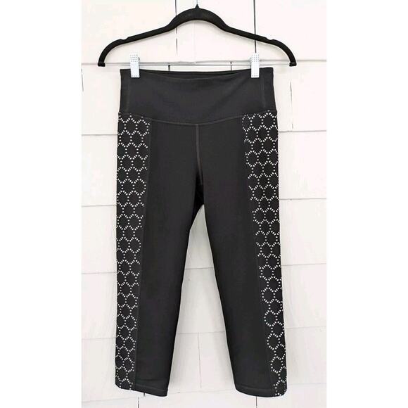 Athleta Women's Size Small High Rise Eyelet Chatarunga Activewear Capri - Black - Picture 2 of 8
